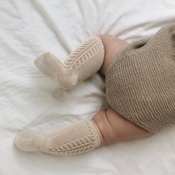 Cndor Knstrmper med hulmnster - Linen